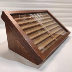 Display stand for fountain pens